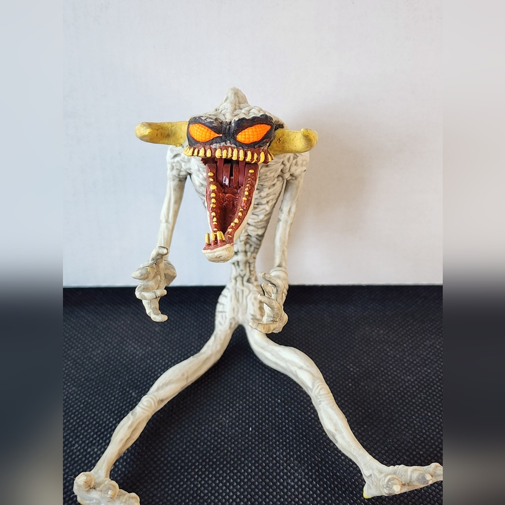 Vintage 1994 TMP Toys Spawn Violator 9" Bendable Action Figure